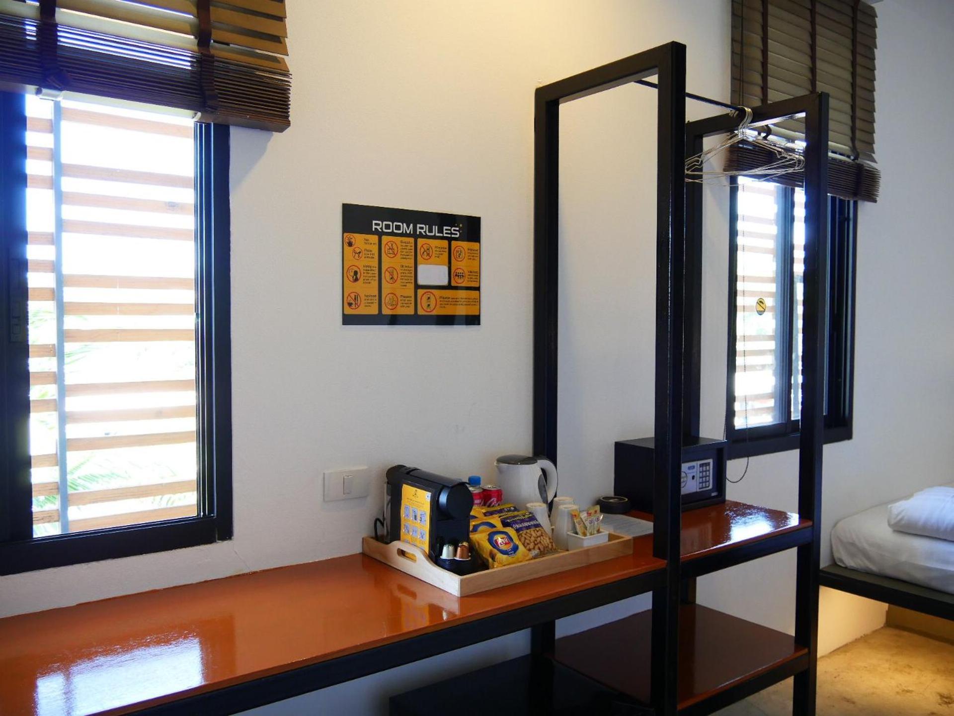 Vandrerhjem Book A Bed Poshtel - Sha Phuket